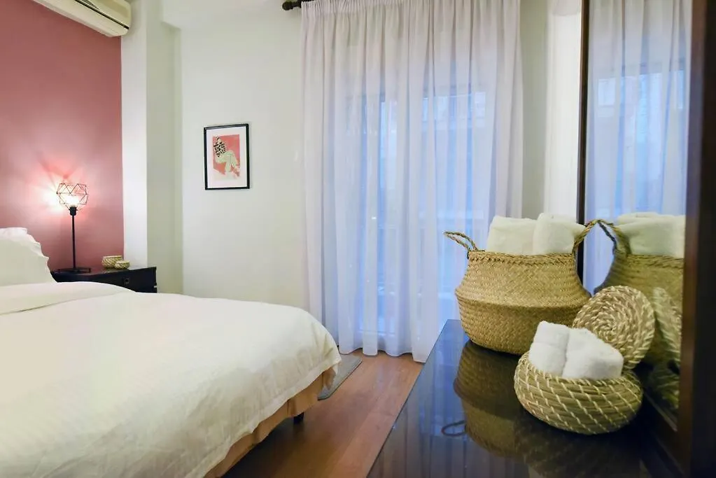 The Muse, Colorful Cozy Flat On Mitropoleos Downtown Apartment Thessaloniki
