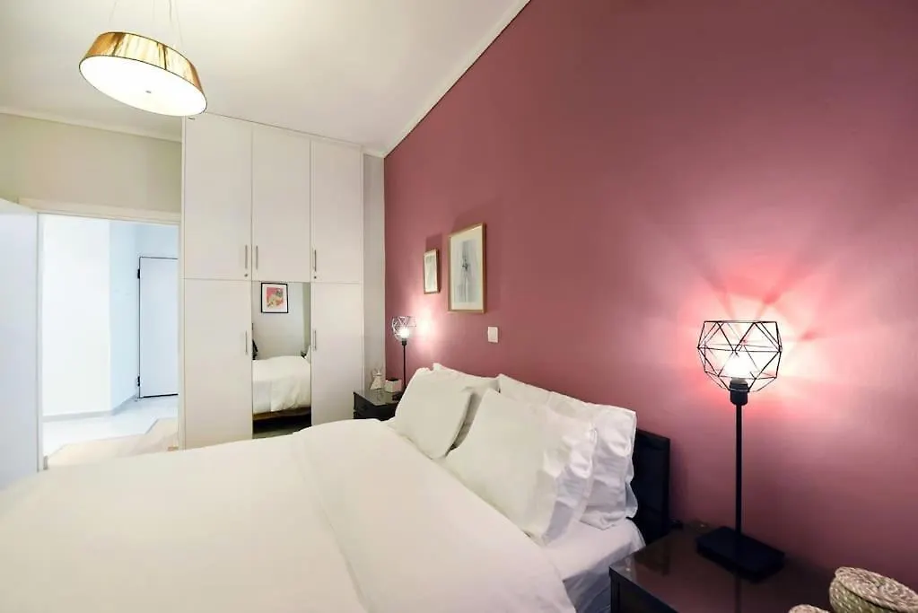 The Muse, Colorful Cozy Flat On Mitropoleos Downtown Apartment Thessaloniki Greece