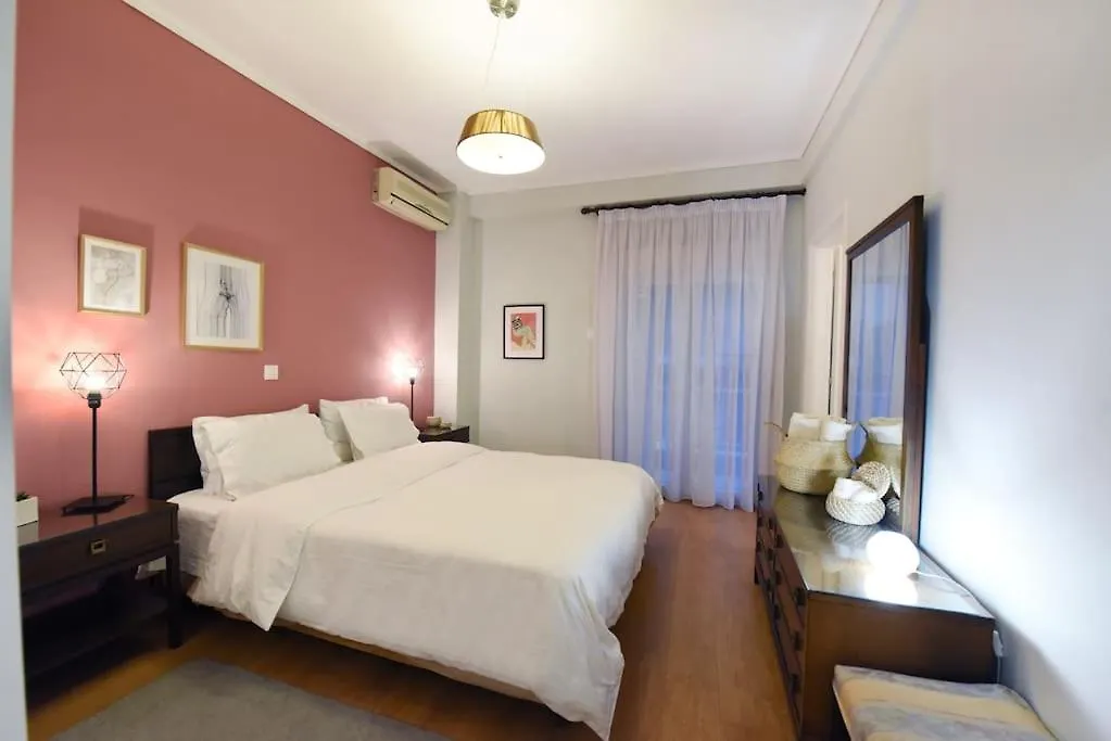 The Muse, Colorful Cozy Flat On Mitropoleos Downtown Apartment Thessaloniki